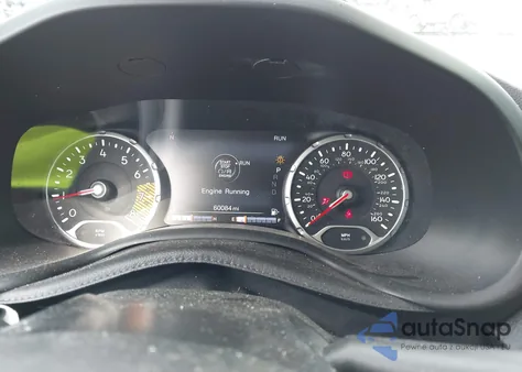 2020 Jeep Renegade Trailhawk 4X4 из США, поврежденный, VIN ZACNJBC11LPM06612